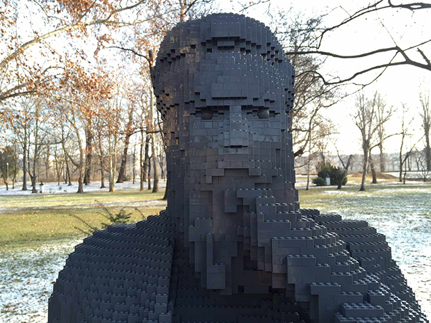 dans-ta-pub-créativité-lego-hongrie-y&r-street-marketing-2