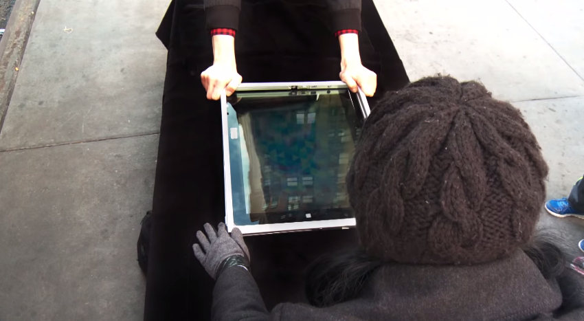 dans-ta-pub-nabi-apple-store-magicien-tablette-tactile-ipad