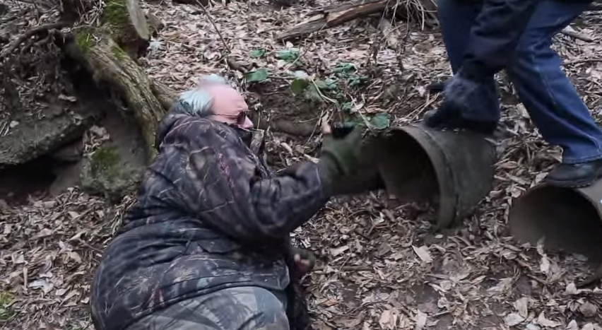 dans-ta-pub-skype-russie-publicité-finding-donut-wtf-hunter