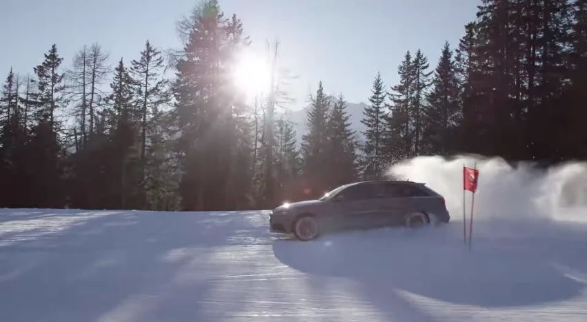 dans-ta-pub-audi-italy-ski-snow-quattro-3