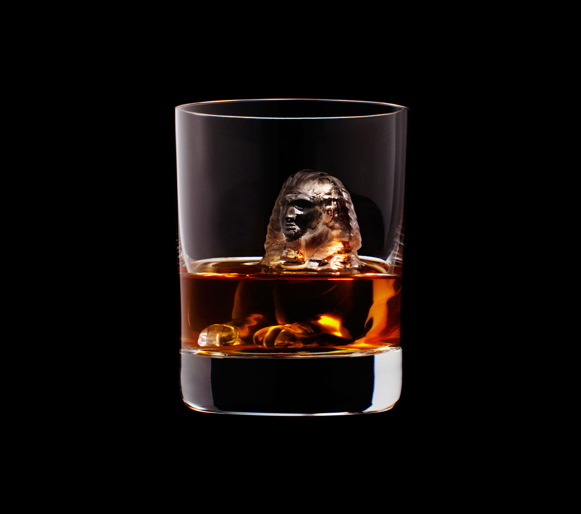 dans-ta-pub-whisky-tbwa-suntory-ice-cubes-15