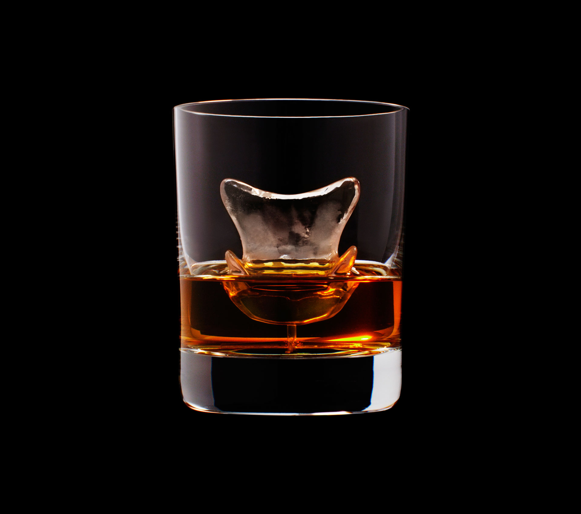 dans-ta-pub-whisky-tbwa-suntory-ice-cubes-19