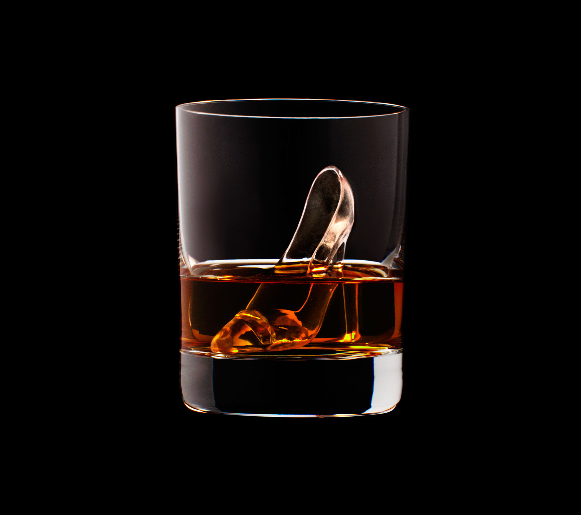dans-ta-pub-whisky-tbwa-suntory-ice-cubes-2