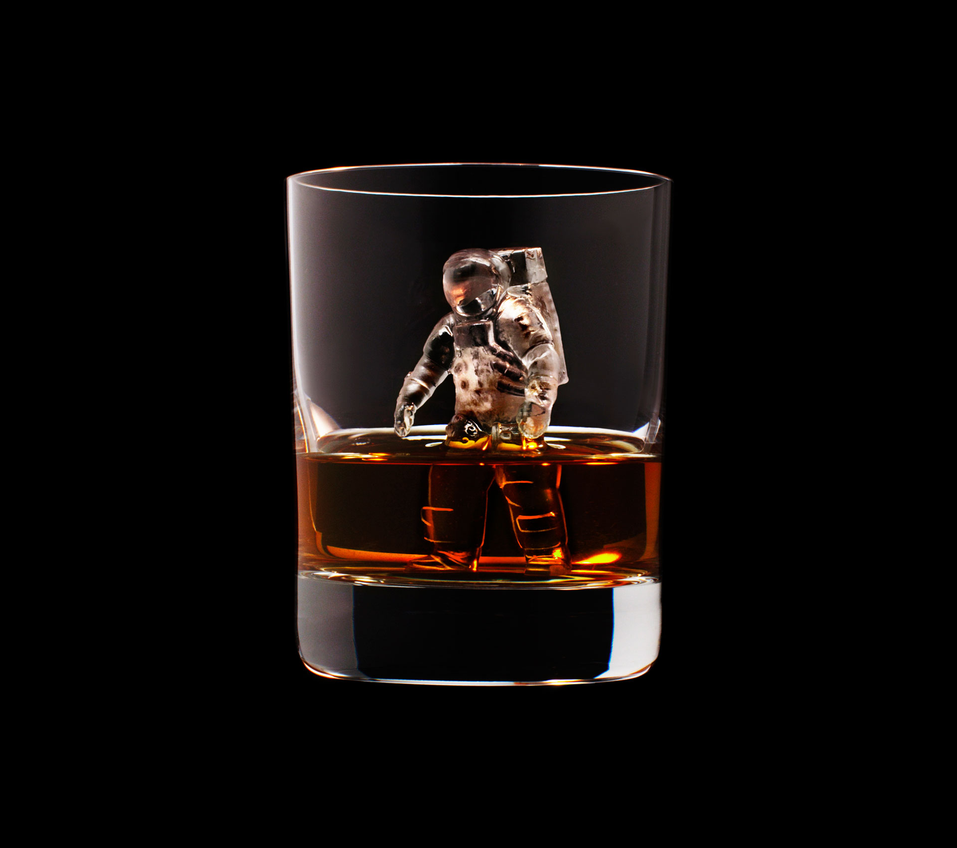 dans-ta-pub-whisky-tbwa-suntory-ice-cubes-7
