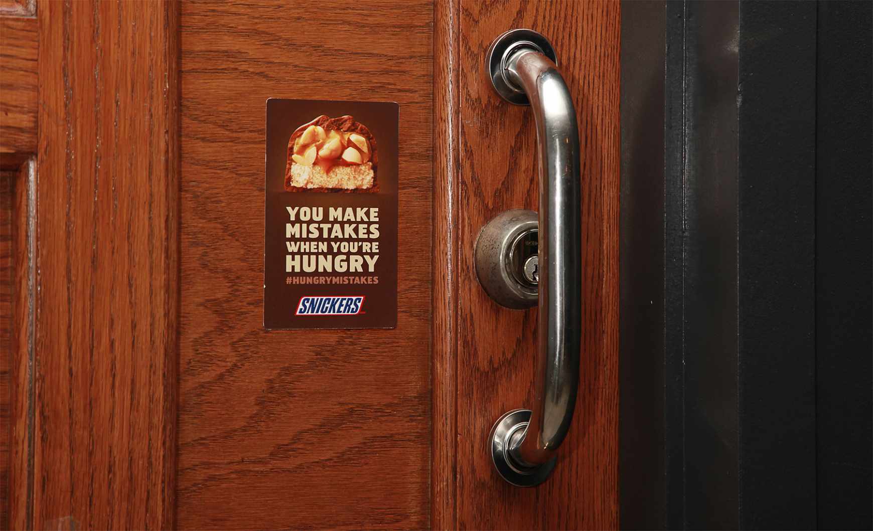 dans-ta-pub-snickers-erreurs-du-quotidien-mistake-hungry-1