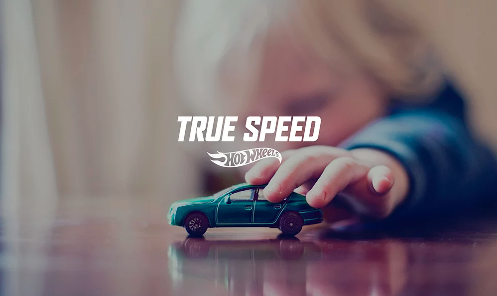 dans-ta-pub-hot-wheels-true-speed-app-voiture-lola-espagne
