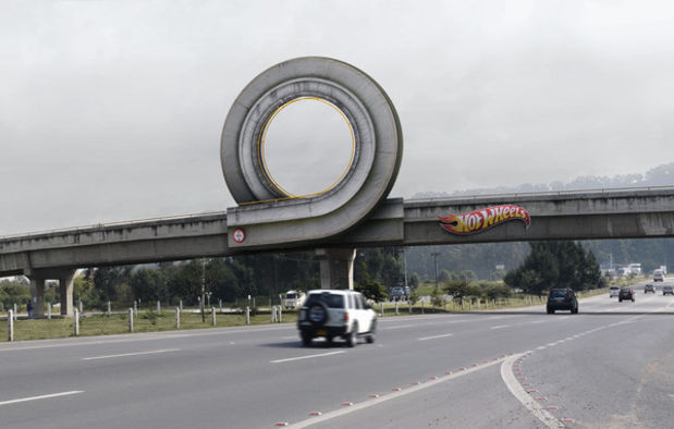 dans-ta-pub-billboard-panneau-affichage-creatif-creative-compilation-5