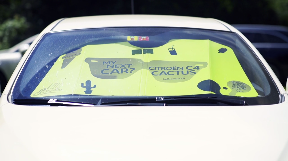dans-ta-pub-citroen-c4-cactus-automobile-voiture-troll-piege-pare-brise-pare-soleil