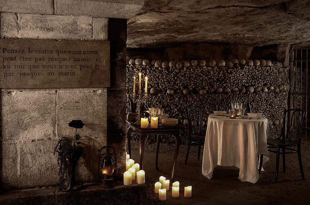 dans-ta-pub-airbnb-catacombes-paris-halloween-6