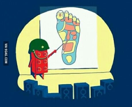 dans-ta-pub-9gag-lego-foot