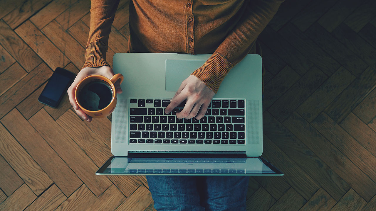 dans-ta-pub-freelance-promouvoir-travail-publicité-webdesign