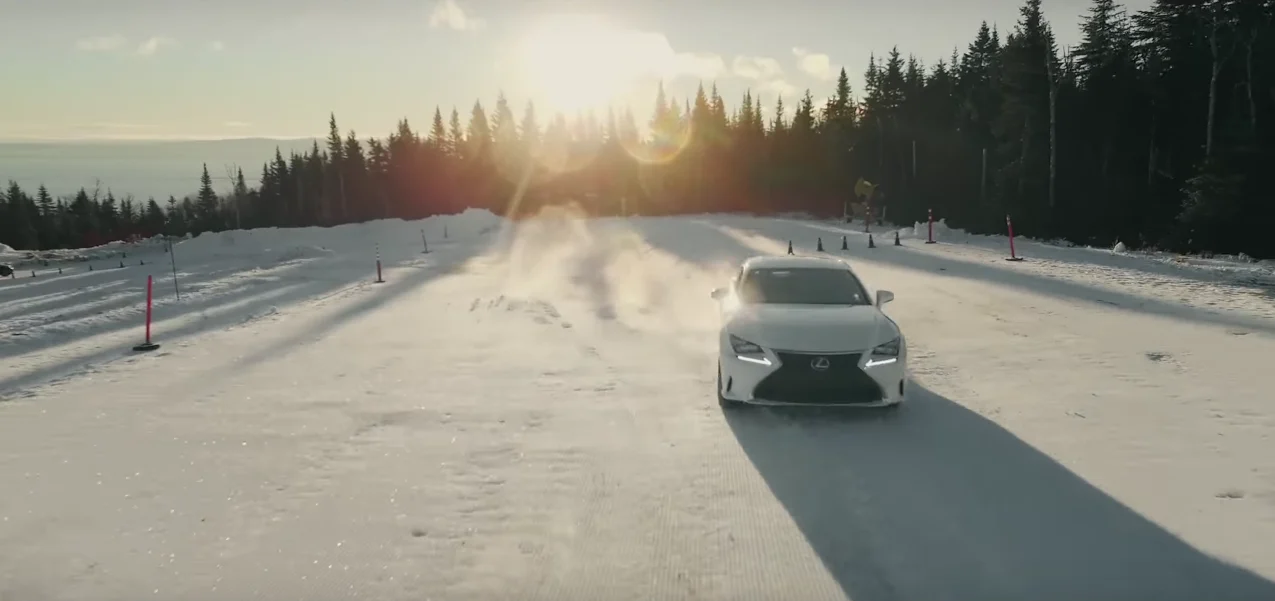 dans-ta-pub-lexus-canada-restaurant-montagne-dentsu-2