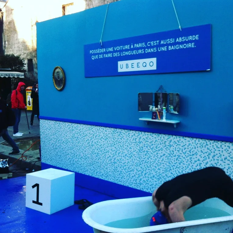 dans-ta-pub-ubeeqo-clm-bbdo-voiture-paris-street-marketing-3