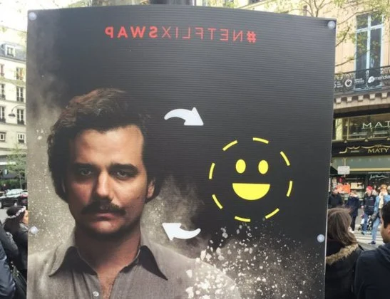 dans-ta-pub-faceswap-snapchat-netflix-darewin-affichage-1