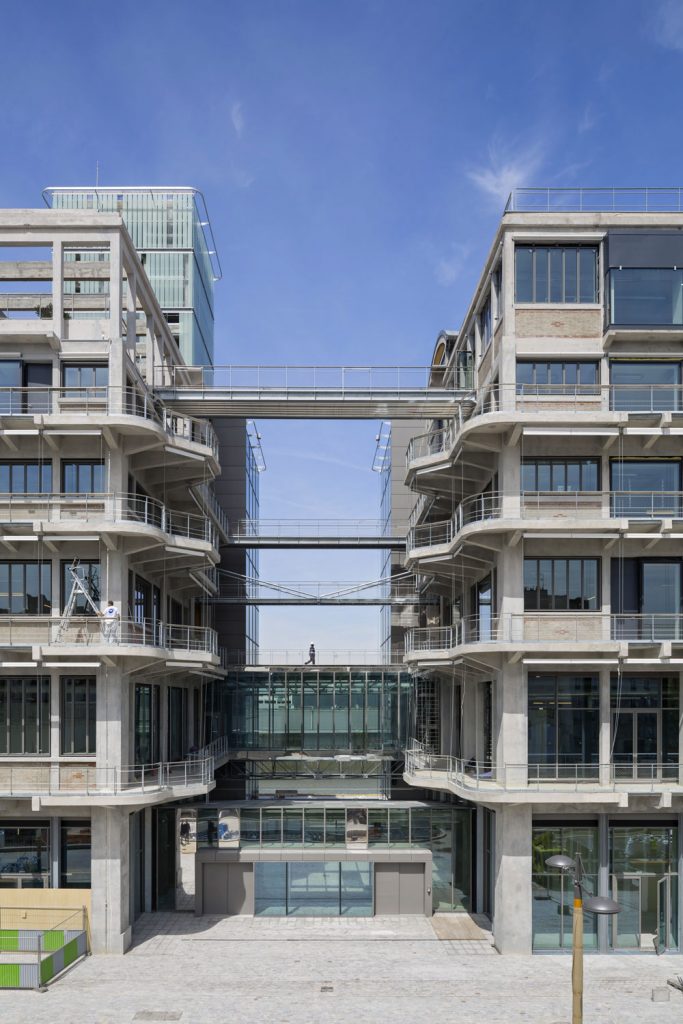 dans-ta-pub-betc-pantin-publicite-agence-magasins-generaux-locaux-bureaux-15