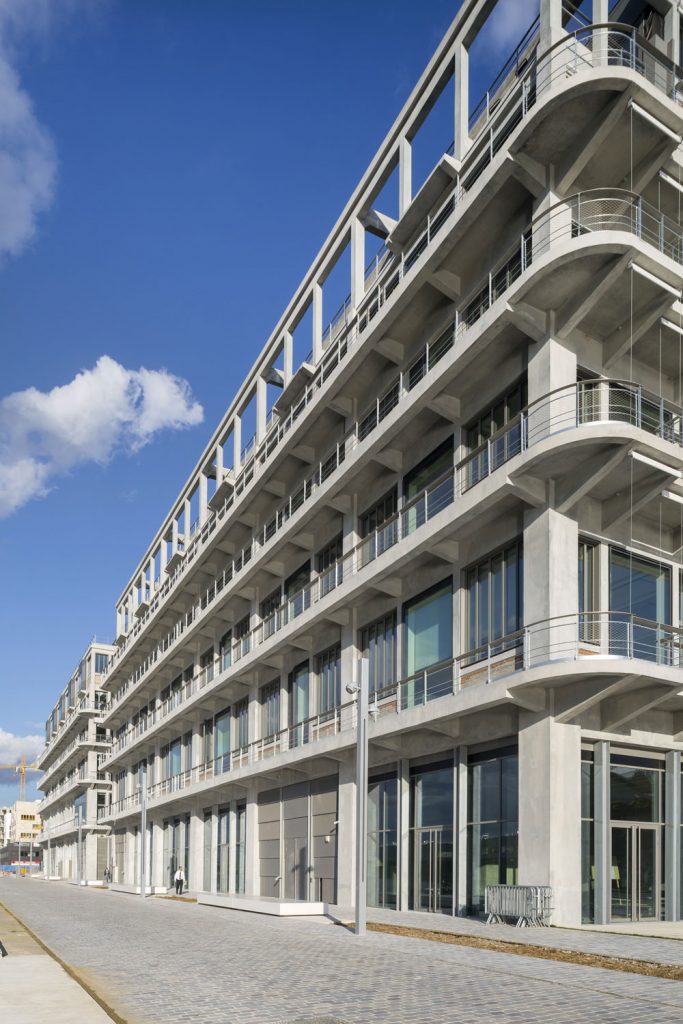 dans-ta-pub-betc-pantin-publicite-agence-magasins-generaux-locaux-bureaux-2