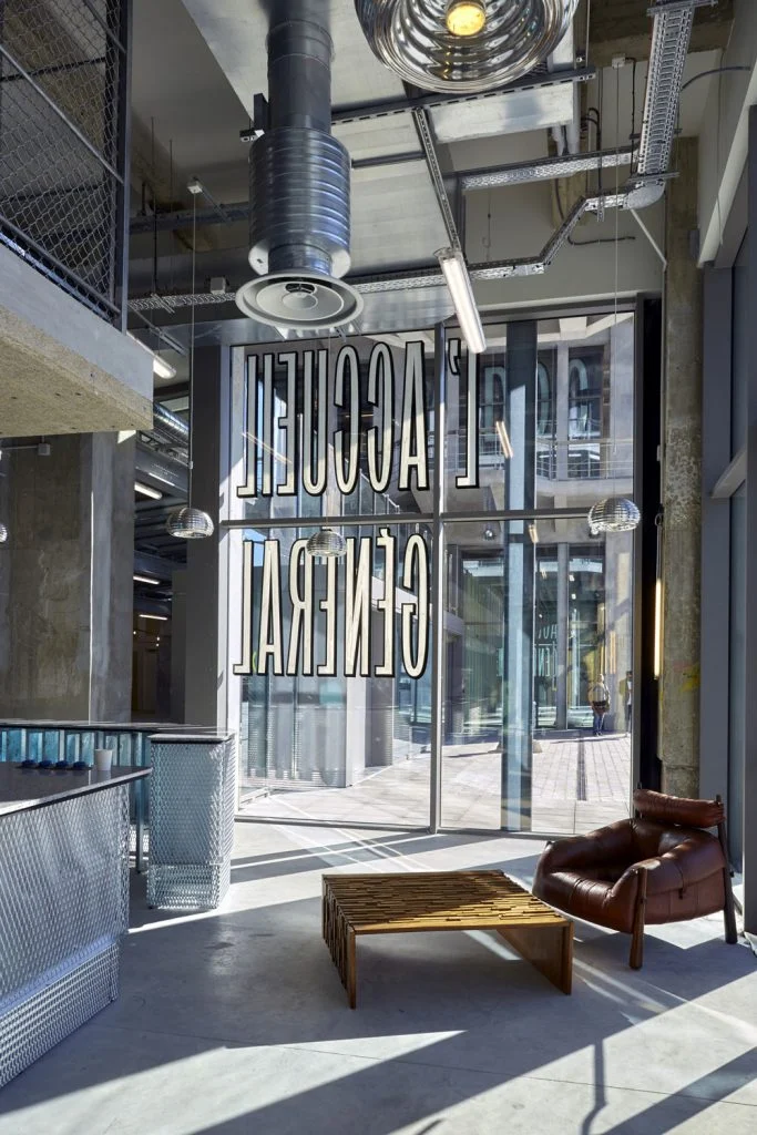 dans-ta-pub-betc-pantin-publicite-agence-magasins-generaux-locaux-bureaux-21