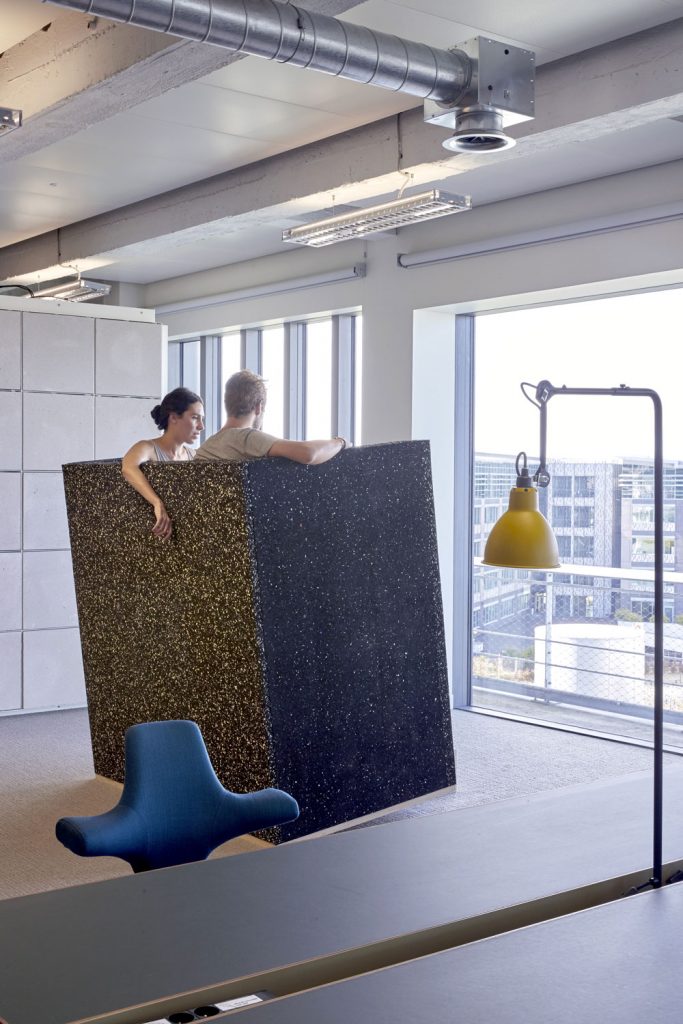 dans-ta-pub-betc-pantin-publicite-agence-magasins-generaux-locaux-bureaux-26