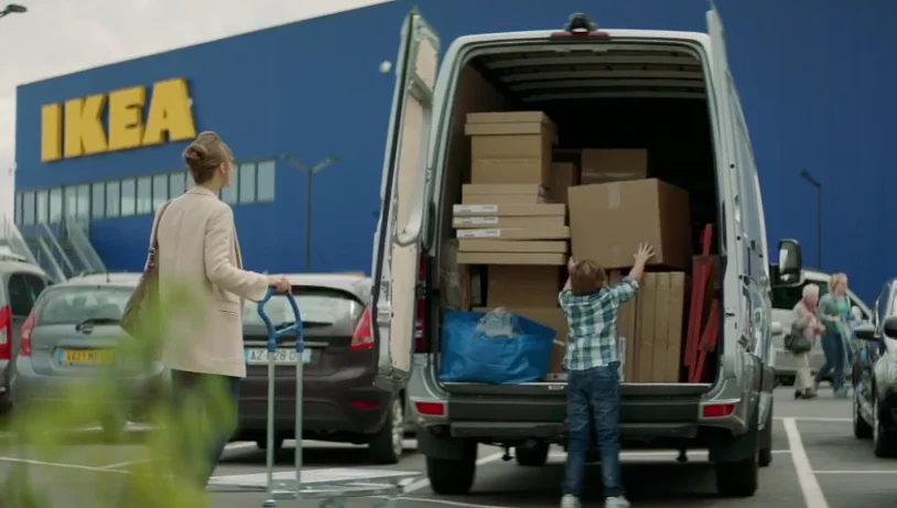 dans-ta-pub-ikea-buzzman-adulte-cuisine-meuble-mere-fils