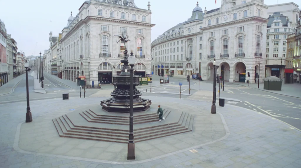 dans-ta-pub-bose-get-closer-dance-london-empty
