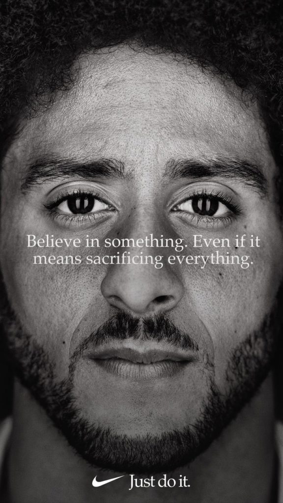 verjaardag Dierentuin s nachts lepel Nike a-t-il perdu de l'argent avec sa publicité sur Kaepernick ?