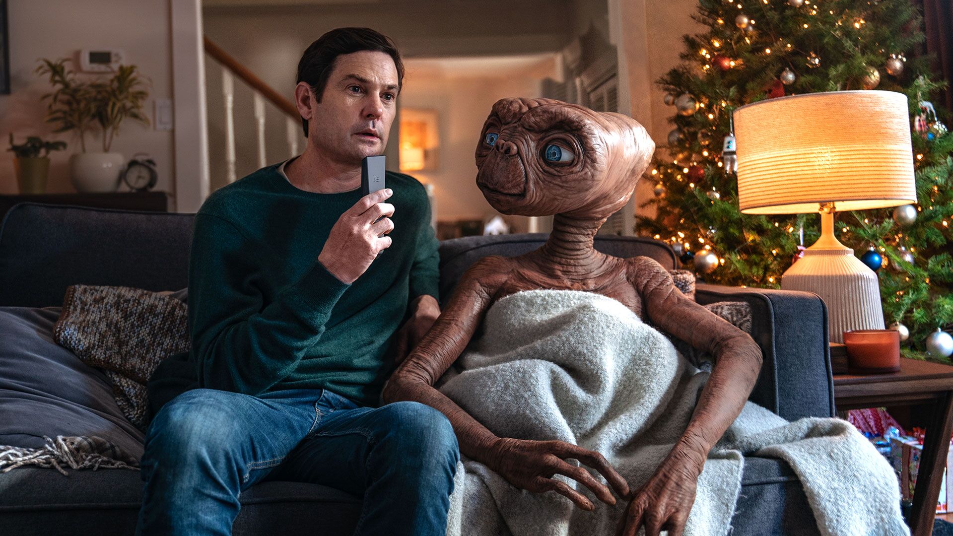 37 ans après, E.T revient dans une pub de Noël touchante