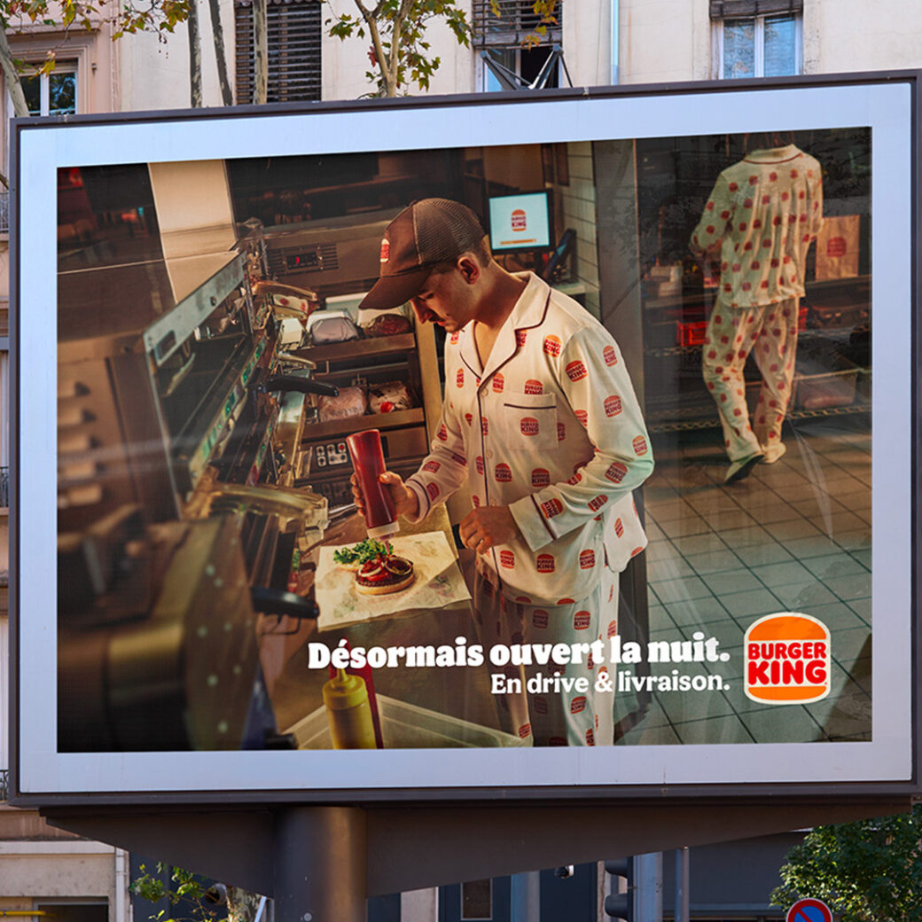 Burger King muestra a su personal en pijama para anunciar la apertura de locales de 24 horas en Francia 3 BK PYJAMA KING PRINT 3