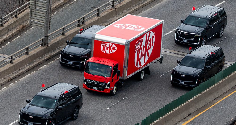 2KITKAT_TRUCK_AERIAL_SHOT-A_3840x2160