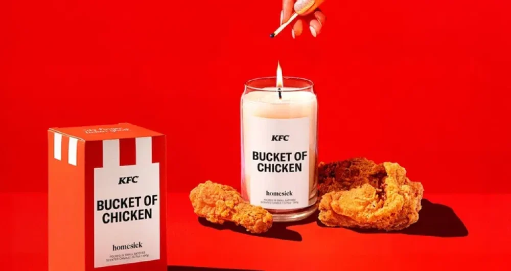 KFC-Kentucky-Fried-Chicken-Homesick-Candles-Buttery-Biscuits-Bucket-Of-Fried-Chicken-Car-Air-Freshener-Christmas-2.thumb.jpg.104d647fc40779d5cb56965ed3b7f48c