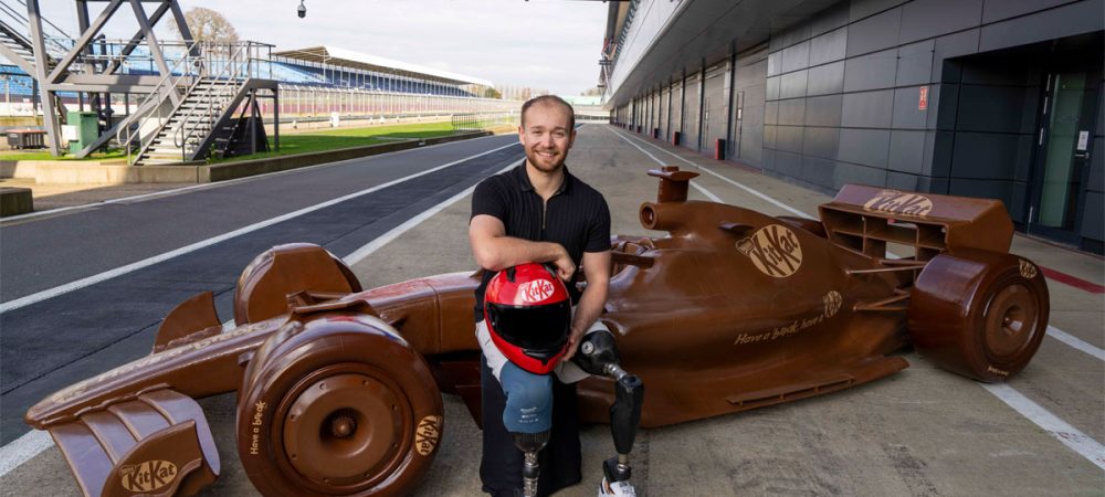 KitKat-chocolate-car