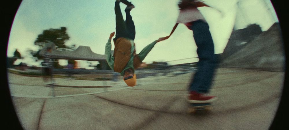 Skate_Drop_In_Kiki_Kakitani_Glitch_High_Five