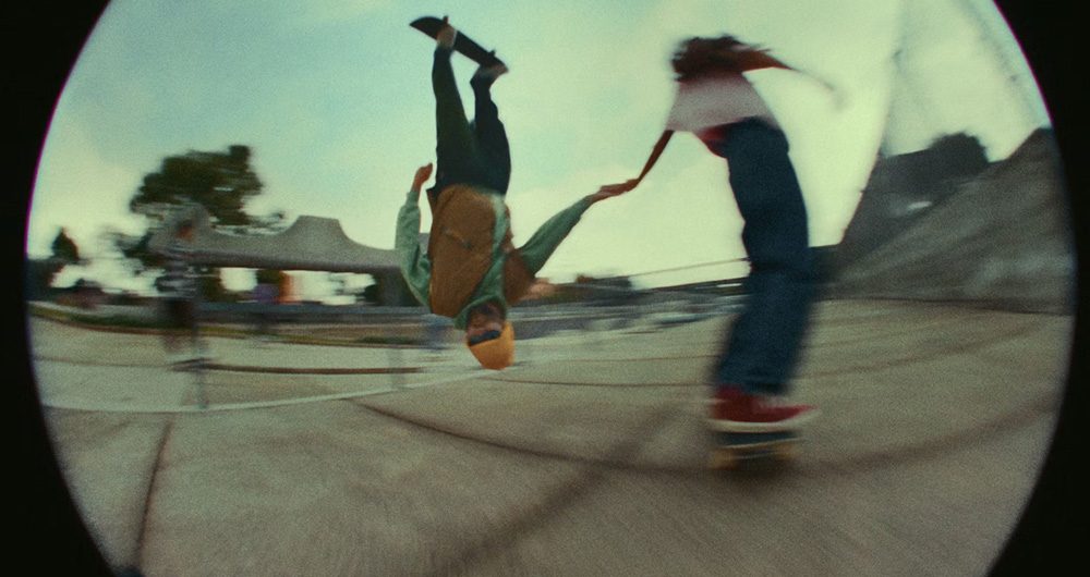 Skate_Drop_In_Kiki_Kakitani_Glitch_High_Five