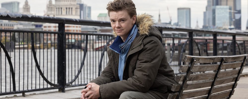 Thomas-Brodie-Sangster-Google-Pixel-Love-Actually.OUn4IPOp