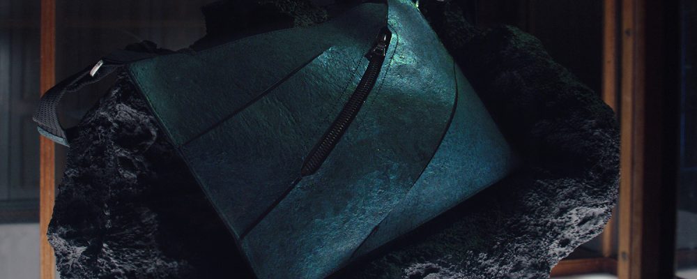 VML_Lab-Grown Leather_T-Rex bag_3