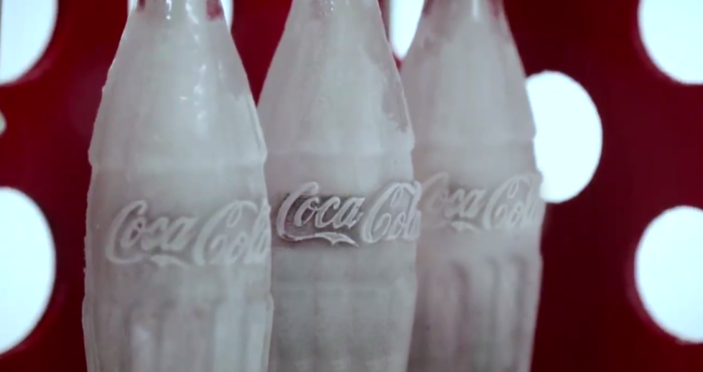 dans-ta-pub-ICE-BOTTLE-COCA-COLA-2