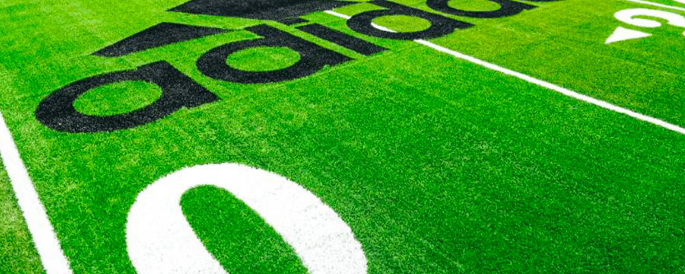 dans-ta-pub-adidas-sustainable-field-football