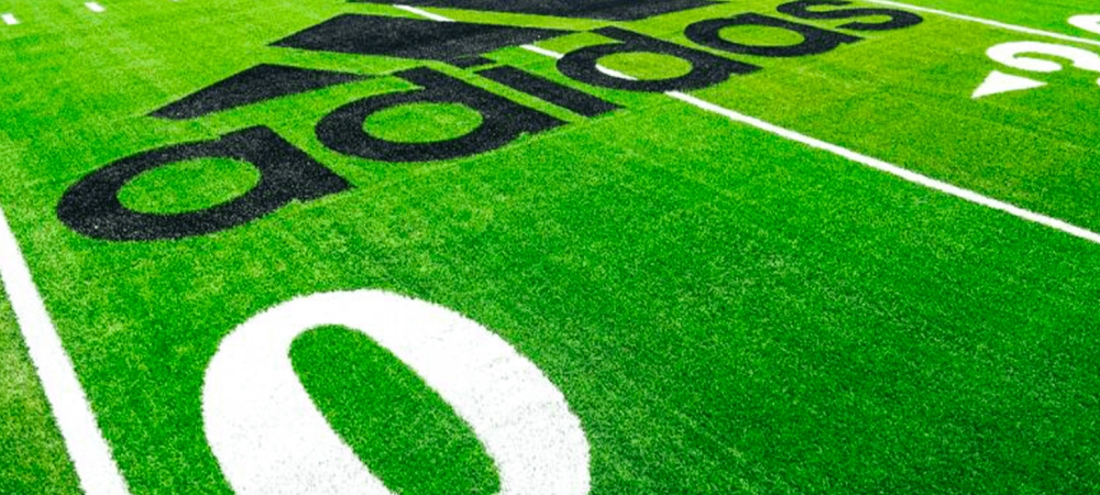 dans-ta-pub-adidas-sustainable-field-football