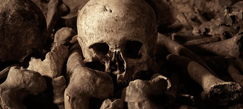dans-ta-pub-airbnb-catacombes-paris-halloween-1