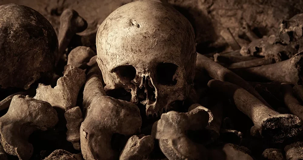 dans-ta-pub-airbnb-catacombes-paris-halloween-1
