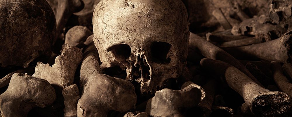 dans-ta-pub-airbnb-catacombes-paris-halloween-1