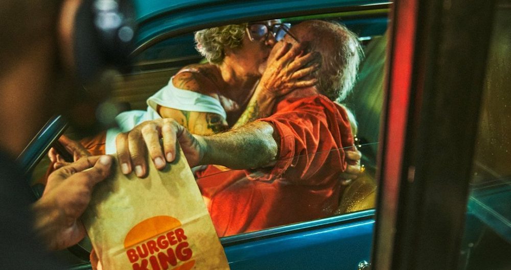 dans-ta-pub-burger-king-70-ans-anniversaire-flamme-amour-4