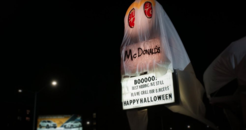dans-ta-pub-burger-king-halloween-mcdonald-troll-ghost-2