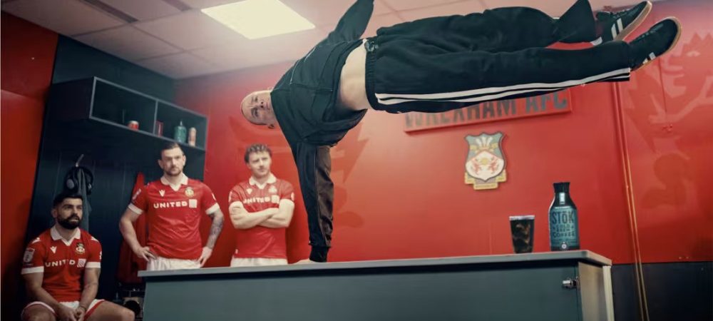 dans-ta-pub-channing-tatum-joueurs-foot-danse-super-bowl-2025-2