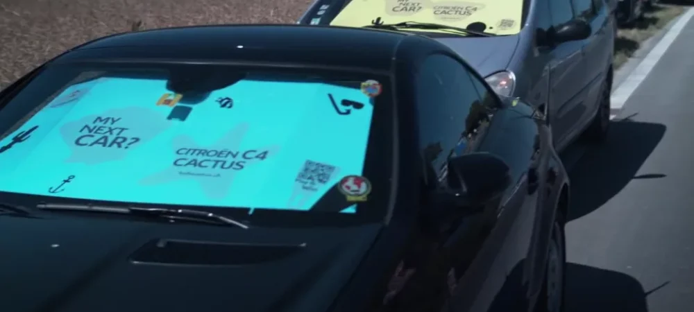 dans-ta-pub-citroen-c4-cactus-automobile-voiture-troll-piege-pare-brise-pare-soleil-1