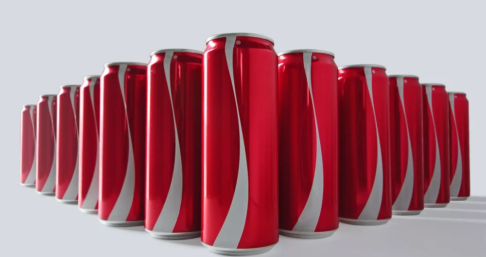dans-ta-pub-coca-cola-the-first-ever-no-labels-media-promo-design-pr-1