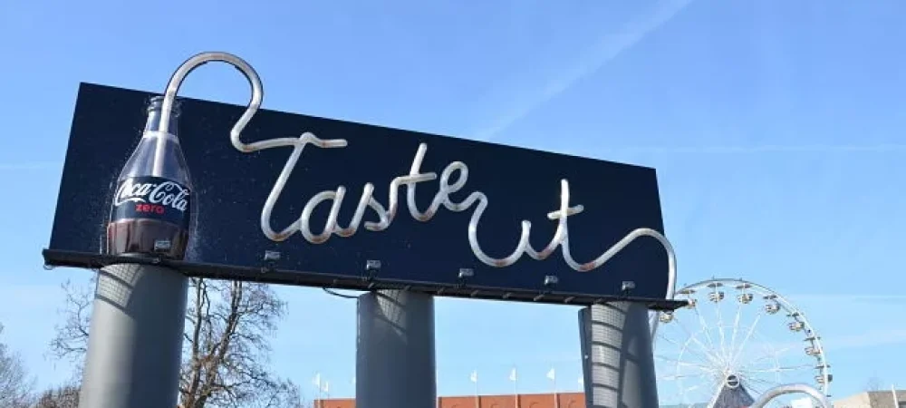 dans-ta-pub-coca-cola-zero-drinkable-billboard-publicité-à-boire
