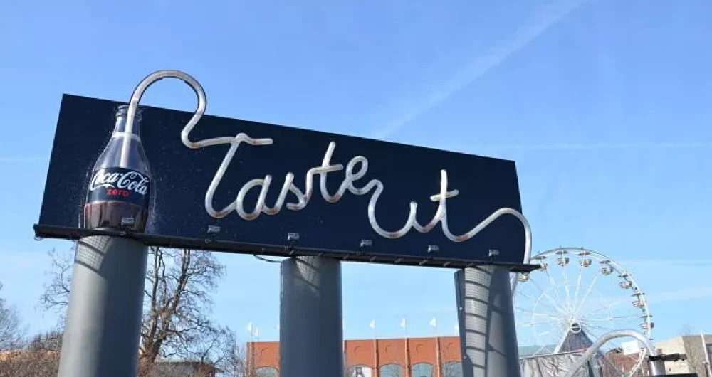 dans-ta-pub-coca-cola-zero-drinkable-billboard-publicité-à-boire