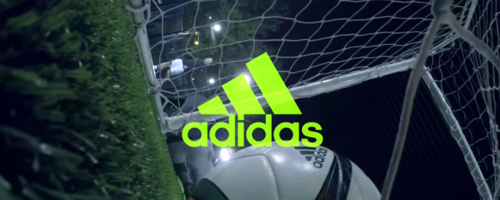 dans-ta-pub-create-your-own-game-adidas-football