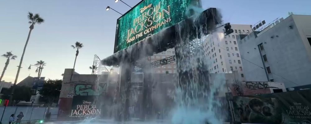 dans-ta-pub-disney-billboard-percy-jackson-3