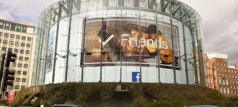 dans-ta-pub-facebook-friends-campaign-sxsw-austin-1